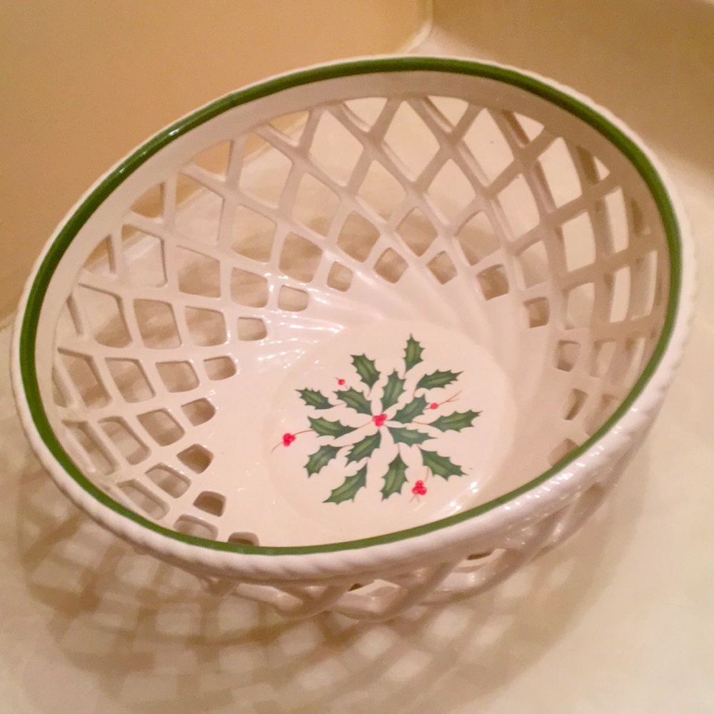 Lenox Christmas bread bowl